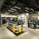 Yrityksen 1 kuva CALVIN KLEIN JEANS Vaatteiden yleisvähittäiskauppa  Helsinki 18
