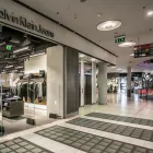 Yrityksen 2 kuva CALVIN KLEIN JEANS Vaatteiden yleisvähittäiskauppa  Helsinki 18