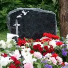 Yrityksen 1 kuva HAUTAKIVIKAIVERRUS & KIVIEDUSTUS NIEMELÄ HEIKKI Kiven leikkaaminen, muotoilu ja viimeistely  Seinäjoki 03