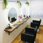 Yrityksen 1 kuva PARTURI-KAMPAAMO SALON ITIS Parturit ja kampaamot  Helsinki 18