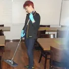 Yrityksen 2 kuva PUHTAANVALKOINEN OY Kiinteistöjen siivous  Helsinki 18