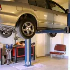 Yrityksen 3 kuva PUNAVUOREN AUTOHUOLTO OY Moottoriajoneuvojen huolto ja korjaus (pl. renkaat)  Helsinki 18