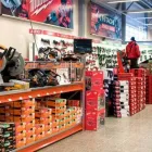 Yrityksen 1 kuva RAUMAN VARAOSAHALLI Moottoriajoneuvojen osien ja varusteiden vähittäiskauppa (pl. renkaat)  Rauma 17