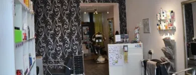 Yrityksen 4 kuva HIUSSTUDIO SALON FEMALE Parturit ja kampaamot  Salo 19