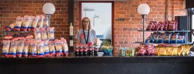 Yrityksen 2 kuva M & M VIIHDEPALVELU OY Ääni-, kuva- ja atk-tallenteiden tuotanto  Vantaa 18