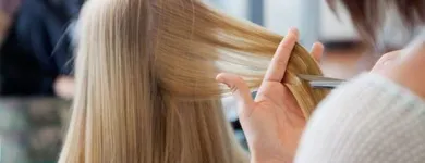 Yrityksen 1 kuva RIIKKA HIUSTERAPIA SALONKI Parturit ja kampaamot  Tampere 11
