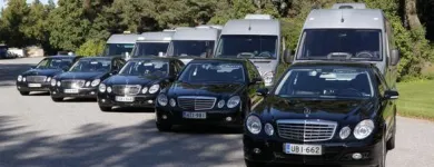 Yrityksen 3 kuva TAKSIKULJETUS OY Linja-autojen tilausliikenne  Helsinki 18