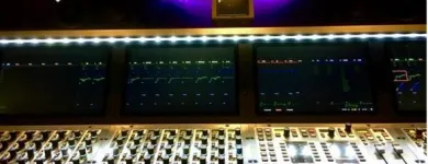 Yrityksen 8 kuva TRANSMIX OY / MIKROFONIKAUPPA.FI Äänitysstudiot; äänitteiden ja musiikin kustantaminen  Helsinki 18