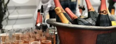 Yrityksen 5 kuva VIINIBAARI APOTEK  Helsinki 18